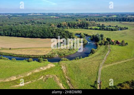 Datteln, Rhénanie-du-Nord-Westphalie, Allemagne - Lippe, développement de la rivière et de la plaine inondable de la Lippe près de Haus Vogelsang, ici une rivière presque naturelle landsca Banque D'Images