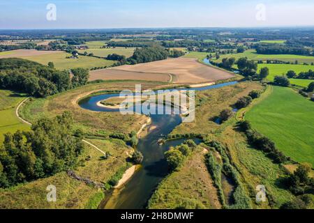 Datteln, Rhénanie-du-Nord-Westphalie, Allemagne - Lippe, développement de la rivière et de la plaine inondable de la Lippe près de Haus Vogelsang, ici une rivière presque naturelle landsca Banque D'Images