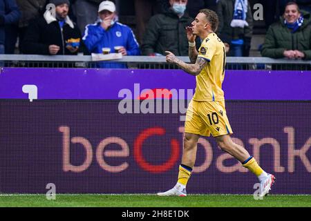 GENK, BELGIQUE - 28 NOVEMBRE : NOA Lang du Club Brugge célèbre après avoir marquant son deuxième but lors du match de la Jupiler Pro League entre KRC Genk et le Club Brugge à la Cegeka Arena le 28 novembre 2021 à Genk, Belgique (photo de Joris Verwijst/Orange Pictures) Banque D'Images