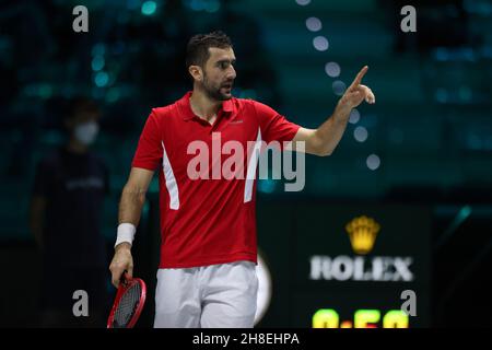 Turin, Italie, le 29 novembre 2021.Marin Cilic, de Croatie, réagit lors de la cravate contre Jannik sinner, d'Italie, lors du quart de finale de la coupe Davis entre l'Italie et la Croatie à la Pala Alpitour Arena, Turin.Le crédit photo devrait se lire: Jonathan Moscrop / Sportimage Banque D'Images