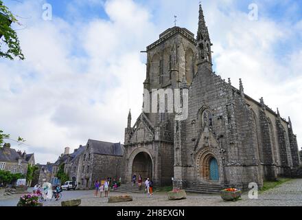 LOCRONAN, FRANCE -13 AOÛT 2021- vue de Locronan, un village historique en pierre du département de Finistère de Bretagne, nommé comme l'un des 100 plus beaux Banque D'Images