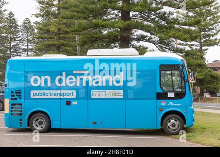 Transports publics à la demande dans la région des plages du nord de Sydney, conçus pour améliorer la connectivité pour la communauté locale, Sydney, Australie Banque D'Images