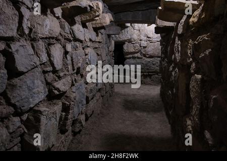 Complexe du temple de Chavin de Huantar, province d'Ancash, Pérou.Dans la photo le passage intérieur du temple qui mène au sandeel monolithique, Banque D'Images