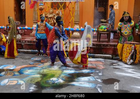 Kolkata, Bengale occidental, Inde.30 août 2021.Habillé comme le seigneur krishna et la déesse radha à l'occasion de Janmashtami (Credit image: © Satyajit Shaw/Pacific Press via ZUMA Press Wire) Banque D'Images