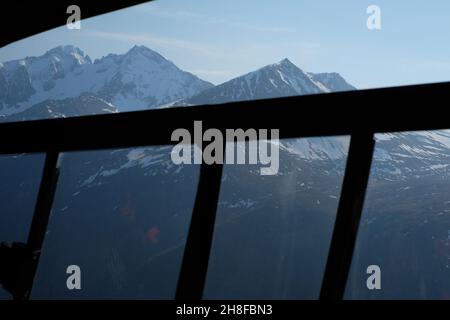 Vue en hélicoptère sur les montagnes en Norvège Banque D'Images