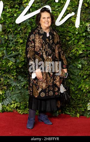 Suzy Menkes participe aux Fashion Awards 2021 au Royal Albert Hall.Londres, Royaume-Uni.29/11/2021 Banque D'Images