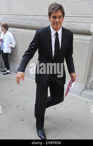 Manhattan, États-Unis d'Amérique.07septembre 2014.NEW YORK, NY - 07 SEPTEMBRE : le Dr Oz participe au service commémoratif de Joan Rivers au Temple Emanu-El le 7 septembre 2014 à New York.Personnes: Dr. Oz crédit: Storms Media Group/Alay Live News Banque D'Images