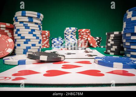 Gros plan de la table de jeu pendant le jeu.Texas Holdem.Texas holdem un jeu de poker. Banque D'Images