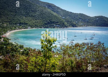 Vue sur la baie de Tortola dans les îles Vierges britanniques dans les Caraïbes. Banque D'Images