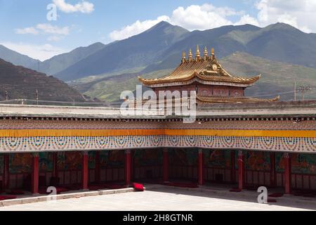 Monastère de TONGREN, CHINE, 23 juillet 2013 - détail du monastère de Tongren ou du monastère de Longwu - Huangnan, Rebkong, Guizhou, province de Qinghai, Chine Banque D'Images