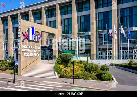 Entrée du complexe hôtelier Pasino au Havre, France, avec casino, restaurants et spa. Banque D'Images