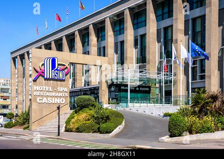 Entrée du complexe hôtelier Pasino au Havre, France, avec casino, restaurants et spa. Banque D'Images