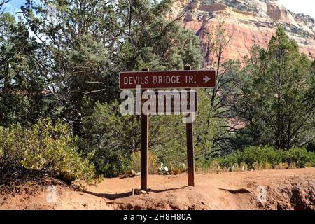 Sentier de randonnée Devils Bridge Trail à Sedona, Arizona Banque D'Images