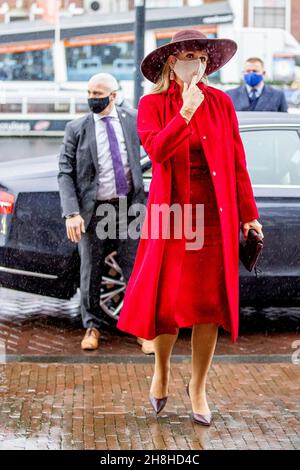 Haarlem, Niederlande.30 novembre 2021.La reine Maxima des pays-Bas arrive au musée Teylers à Haarlem, le 30 novembre 2021, pour ouvrir le Pieter Teylers huis, une nouvelle aile du musée, c'est l'ancienne résidence de Pieter Teyler van der Hulst crédit:Rotapool/P van Katwijk/ Albert Nieboer/Netherlands OUT/point de vue OUT/dpa/Alay Live News Banque D'Images