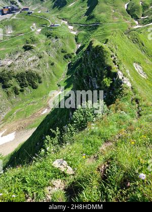 Vue sur l'arête vive du Hüttenkopf dans les Alpes de l'Allgäu Banque D'Images