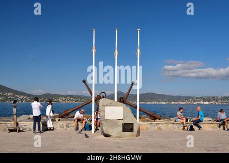 France, Var, Saint-Tropez, Stèle de la libération de la ville de Saint-Tropez le 15 août 1944 pendant la Seconde Guerre mondiale Banque D'Images