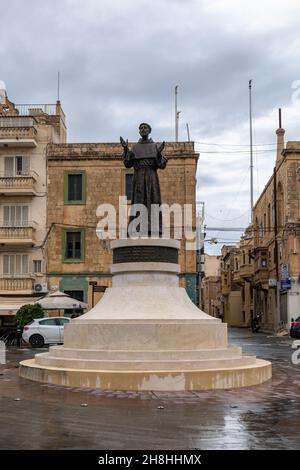 Monument Saint François d'Assise à la place Saint François, Victoria, Gozo, Malte, Europe. Banque D'Images