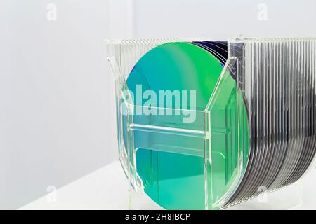 Plaquettes de silicium préparées pour la production de copeaux Banque D'Images