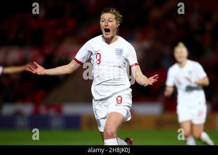 Doncaster, Royaume-Uni.30 novembre 2021.Keepmoat Stadium Ellen White (9 Angleterre) célèbre son deuxième but lors du match de qualification de la coupe du monde des femmes de la FIFA 2023 dans le groupe D entre l'Angleterre et la Lettonie au Keepmoat Stadium de Doncaster, en Angleterre, le 30 novembre 2021.Kieran Riley crédit: SPP Sport presse photo./Alamy Live News Banque D'Images