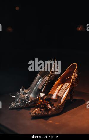 Chaussure cendrillon jimmy discount choo