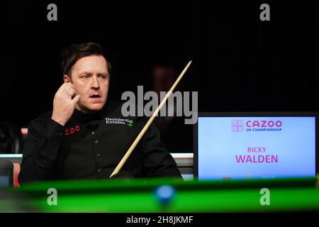 Ricky Walden lors de son match contre Anthony Hamilton le huitième jour du Championnat du Royaume-Uni de Cazoo au Barbican de York.Date de la photo: Mardi 30 novembre 2021. Banque D'Images