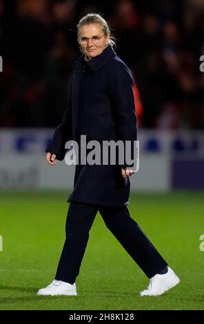 Doncaster, Angleterre, 30 novembre 2021.Sarina Wiegman, responsable de l'Angleterre lors de la coupe du monde de la FIFA 2023 - European Qualificat Match au Keepmoat Stadium, Doncaster.Le crédit photo devrait se lire: Andrew Yates / Sportimage Banque D'Images