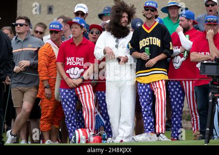 Les fans américains sur le 10ème trou au cours de la ronde 3 de la coupe des Présidents crédit: Speed Media/Alamy Live News Banque D'Images