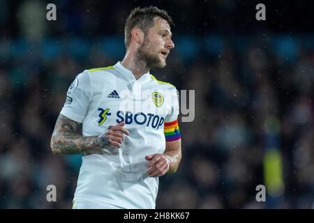 LEEDS, ANGLETERRE - NOVEMBRE 30 : Liam Cooper de Leeds United lors du match de la Premier League entre Leeds United et Crystal Palace à Elland Road le 30 novembre 2021 à Leeds, Angleterre.(Photo de Sebastian Frej) Banque D'Images