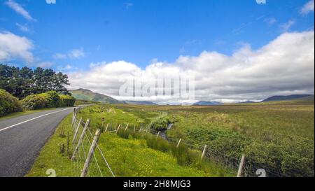 Paysages du Connemara et parc national de Killarney, montagnes du parc, paysages de Killarney et du Connemara au soleil, Irlande Banque D'Images