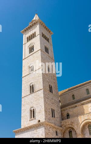 Clocher de la cathédrale de Trani, Pouilles, Italie Banque D'Images