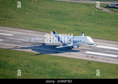 Allemagne, Hambourg, Finkenwerder, aérodrome, piste,Béluga, avion de transport, transport, installer la photo aérienne, A300-600 Banque D'Images