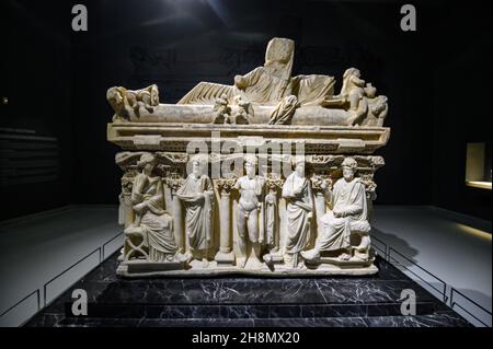 Antakya, région de Hatay, Turquie.Sarcophage antique exposé au Musée d'archéologie d'Antakya Banque D'Images