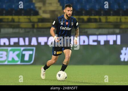 Pise, Italie.30 novembre 2021.Marius Marin (Pisa) pendant AC Pisa vs AC Pérouse, match italien de football série B à Pise, Italie, novembre 30 2021 crédit: Agence de photo indépendante/Alamy Live News Banque D'Images