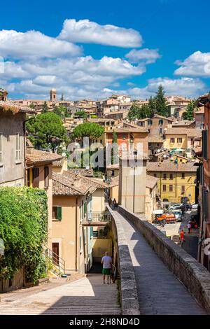PÉROUSE, ITALIE, 6 AOÛT 2021 : paysage urbain du centre historique Banque D'Images