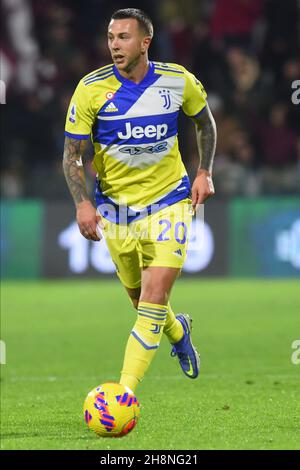 Salerno, Italie.30 novembre 2021.Federico Bernardeschi (Juventus FC.) en action la série A entre les Etats-Unis.Salernitana 1919 - Juventus FC. At Stadio Arechi score final: 0-2 (Credit image: © Agostino Gemito/Pacific Press via ZUMA Press Wire) Banque D'Images