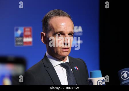 Riga, Lettonie.1er décembre 2021.Le ministre fédéral des Affaires étrangères Heiko Maas lors d'une brève rencontre avec la presse en marge de la réunion des ministres des Affaires étrangères de l'OTAN.Credit: Alexander Welscher/dpa/Alay Live News Banque D'Images