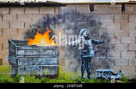 Les foules se présentent pour voir les œuvres d'art de Banksy « Seasons Greetings » à Port Talbot, pays de Galles, Royaume-Uni. 20 décembre 2018.crédit : Phillip Roberts Banque D'Images