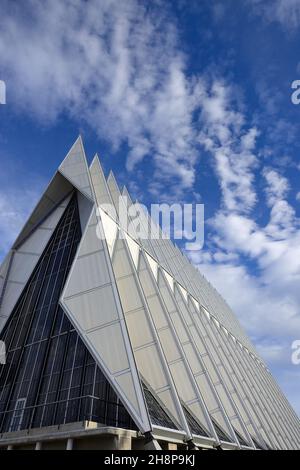 La Chapelle des cadets moderniste de l'Académie de l'Armée de l'Air des États-Unis (USAFA), Colorado Springs CO Banque D'Images