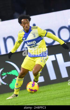 Salerno, Italie.30 novembre 2021.(11/30/2021) Juan Cuadrado (Juventus FC.) en action la série A entre les Etats-Unis.Salernitana 1919 - Juventus FC. At Stadio Arechi score final: 0-2 (photo par Agostino Gemito/Pacific Press/Sipa USA) crédit: SIPA USA/Alay Live News Banque D'Images