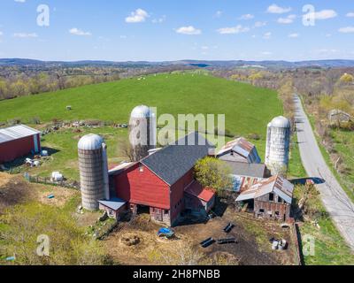 Grange et ferme à Ancram, NY Banque D'Images