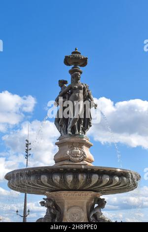 Bordeaux, France - 17 septembre 2021 : détail de la Fontaine des trois grades au centre de la ville française.Situé sur la célèbre place de la Banque D'Images