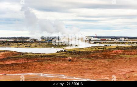 Centrale géothermique Gunnuhver Hot Springs péninsule de Reykjanes Islande Banque D'Images