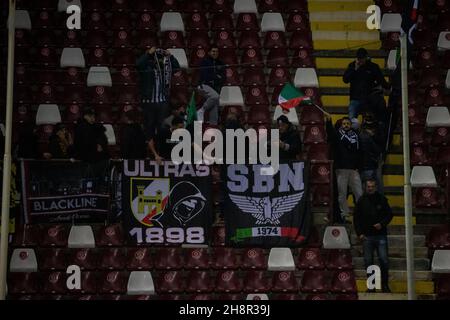 Reggio Calabria, Italie.30 novembre 2021.Fans d'Ascoli pendant Reggina 1914 vs Ascoli Calcio, match de football italien série B à Reggio Calabria, Italie, novembre 30 2021 crédit: Agence de photo indépendante/Alamy Live News Banque D'Images