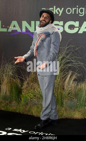 LONDRES, ANGLETERRE - NOVEMBRE 30: Samuel Anderson participe à la première britannique du film original de Sky 'Landscapers' au Queen Elizabeth Hall le 30 novembre 2021 Banque D'Images