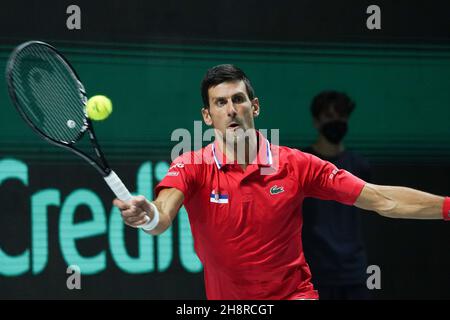 Madrid, Espagne.1er décembre 2021.Novak Djokovic de Serbie joue contre Alexandre Bublik du Kazakhstan lors de la finale de la coupe Davis 2021 - quart de finale match entre la Serbie et le Kazakhstan à Madrid Arena.victoire pour Djokovic, Novak.(6.3) (6.4) Credit: SOPA Images Limited/Alay Live News Banque D'Images