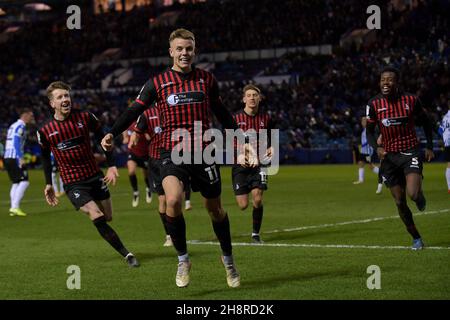SHEFFIELD, GBR.1ER DÉCEMBRE le tournoi will Goodwin de Hartlepool United célèbre le troisième but de Hartlepool United ce soir lors du match du Trophée Papa John's entre Sheffield mercredi et Hartlepool United à Hillsborough, Sheffield, le mercredi 1er décembre 2021.(Crédit : Scott Llewellyn | MI News) crédit : MI News & Sport /Alay Live News Banque D'Images