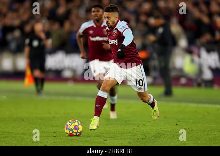 Stade de Londres, Londres, Royaume-Uni.1er décembre 2021.Premier League football West Ham contre Brighton et Hove Albion; Manuel Lanzini de West Ham United Credit: Action plus Sports/Alay Live News Banque D'Images