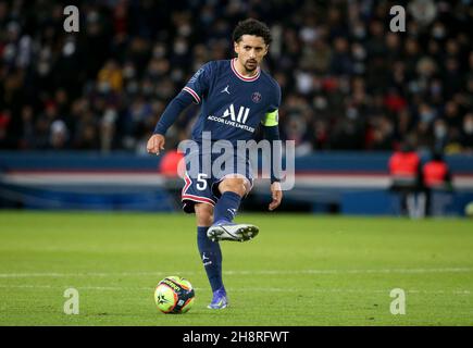 Paris, France.1er décembre 2021.Marquinhos de PSG lors du championnat français Ligue 1 de football entre Paris Saint-Germain (PSG) et OGC Nice (OGCN) le 1er décembre 2021 au stade du Parc des Princes à Paris, France - photo Jean Catuffe / DPPI crédit: DPPI Media/Alay Live News Banque D'Images