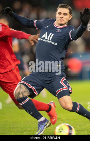 Paris, France.1er décembre 2021.Mauro Icardi de Paris Saint Germain participe à un match de football de la Ligue française 1 entre Paris Saint Germain (PSG) et Nice à Paris, France, le 1er décembre 2021.Credit: Jach Chan/Xinhua/Alay Live News Banque D'Images