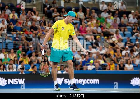 SYDNEY, AUSTRALIE - 09 JANVIER : Alex de Minaur, d'Australie, sert pendant le sept jour du quart de finale du match des célibataires à la coupe ATP tennis 2020 à la Ken Rosewall Arena le 09 janvier 2020 à Sydney, en Australie. Banque D'Images